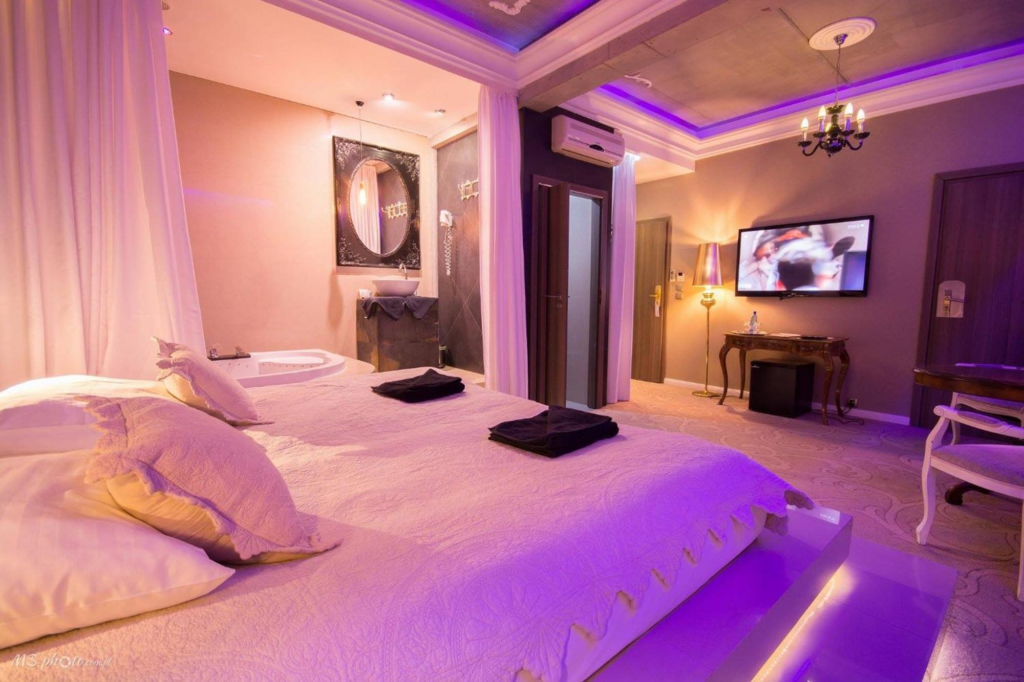 Hotel Ramka & Restaurant & Wine Bar Poznan Bilik gambar