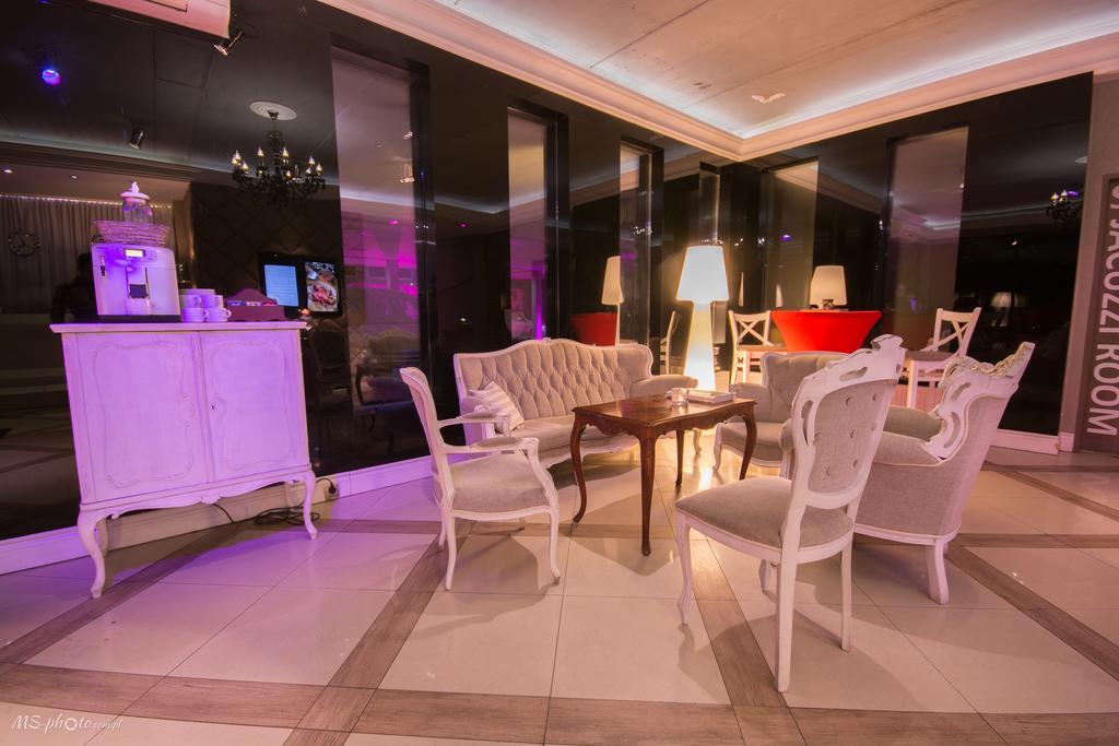 Hotel Ramka & Restaurant & Wine Bar Poznan Luaran gambar